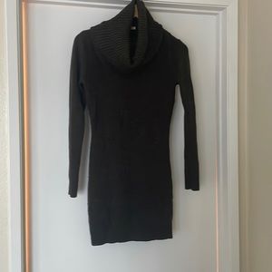 Green cowl neck long sleeve mini sweater dress size small